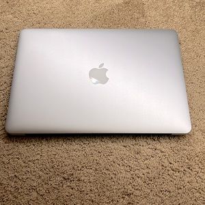 MacBook Laptop